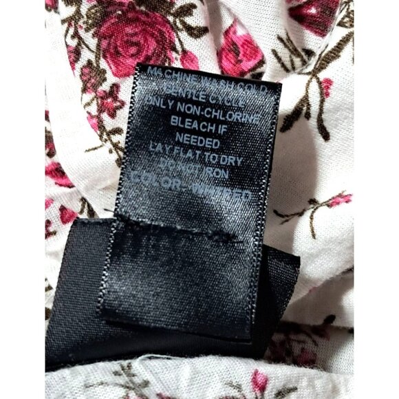 Torrid Rose Floral Button button Blouse Sz 0 Lightweight Casual Size 0 (12) - Picture 3 of 10